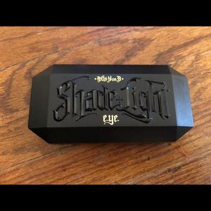 Kat Von D Smoke Quad